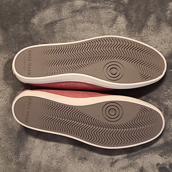 Ladies Cole Haan pink leather loafers size 8.5 - Picture 2 of 3